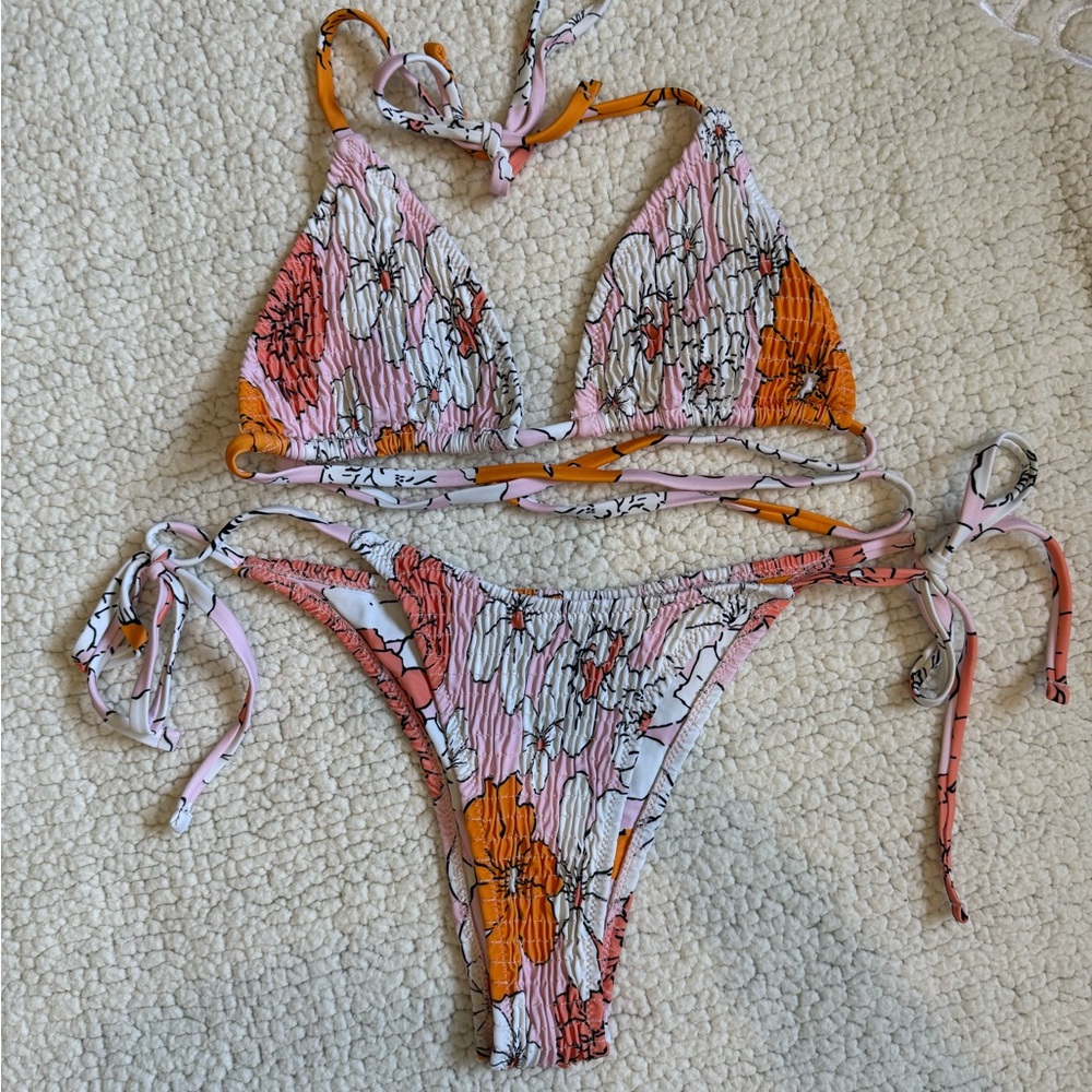 Beach Bunny Floral Bikini Set M